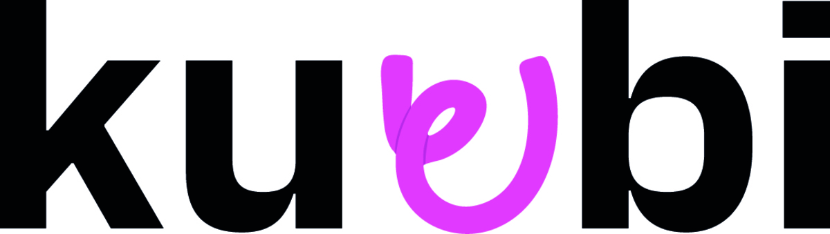 Buchstaben formen das Wort kuubi. Das zweite U ist in pink gehalten und besteht aus sich überkreuzenden Linien, die an einer Ecke einen Knoten bilden. Die restlichen Buchstaben sind schwarz.