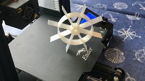 3-D-Drucker mit ausgedrucktem Schaufelrad